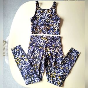 Lululemon Floral Dot Size 4 Set